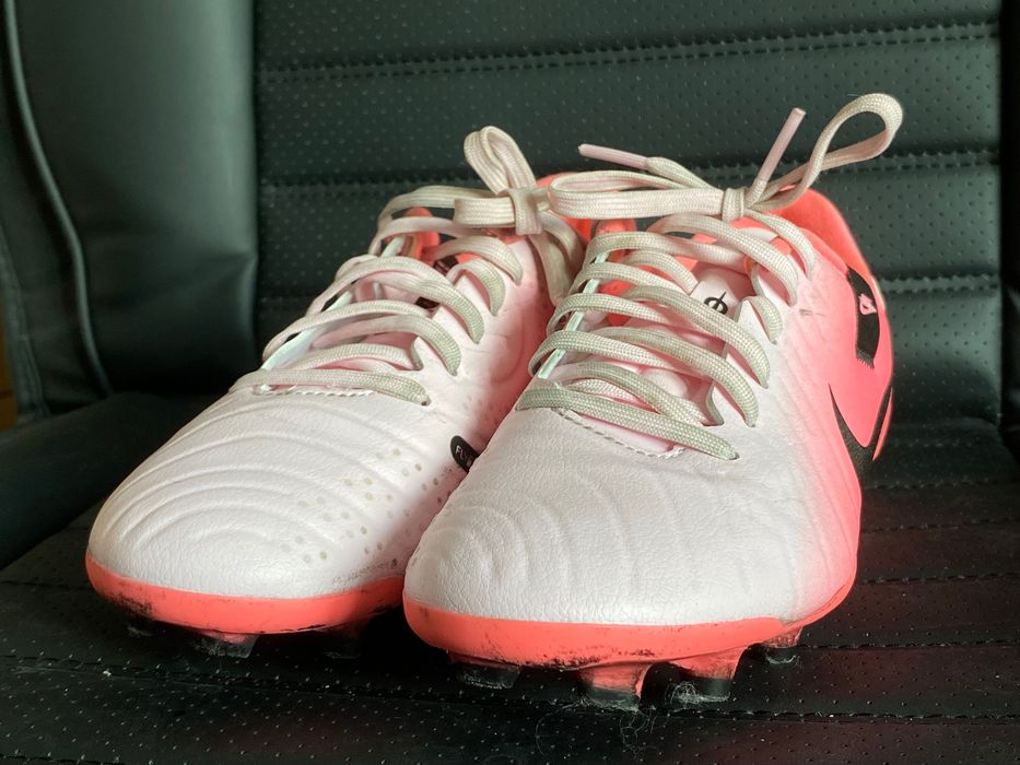 Nike Tiempo 37,5 (23,5cm) buty piłkarskie korki