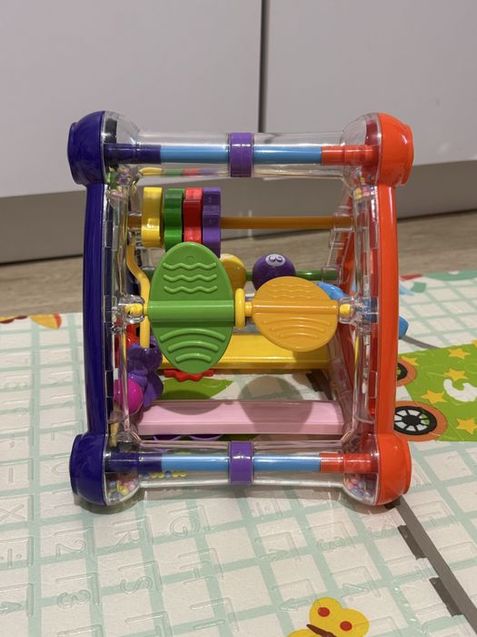 Бізі трикутник мультибокс