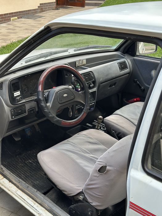 Ford escort 1986