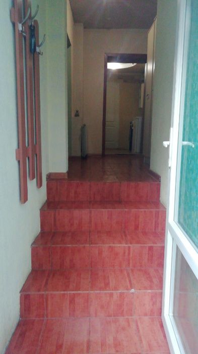 Cдаю хорощую квартиру в центре посуточно,почасово с документами: 400 ...