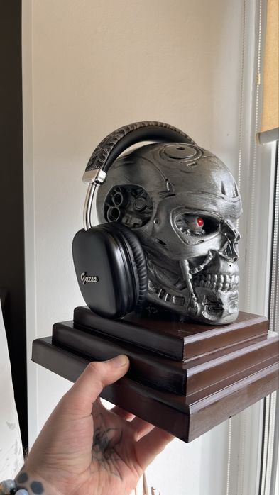 Terminator. Підставка під навушники. T-800