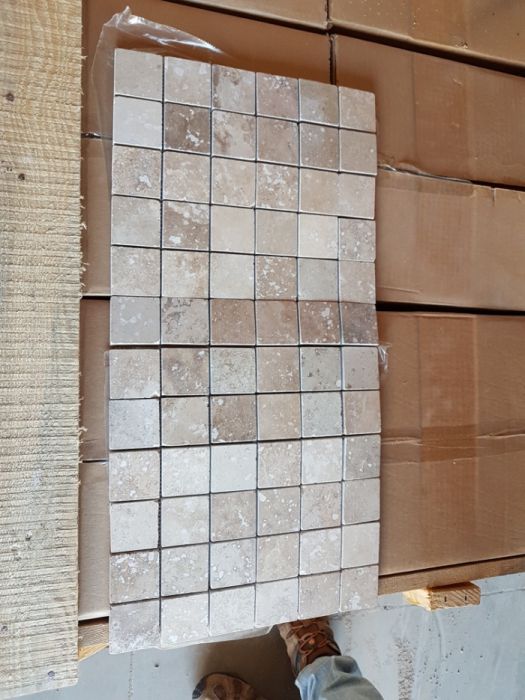 Pedra Travertine 5x5 em pastilha