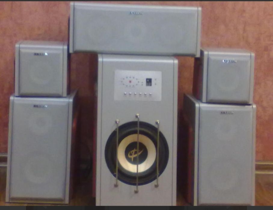 Домашній кінотеатр luxeon