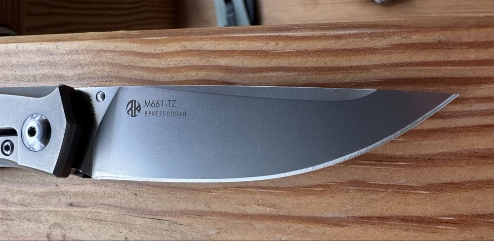 Ніж Ruike M661-TZ