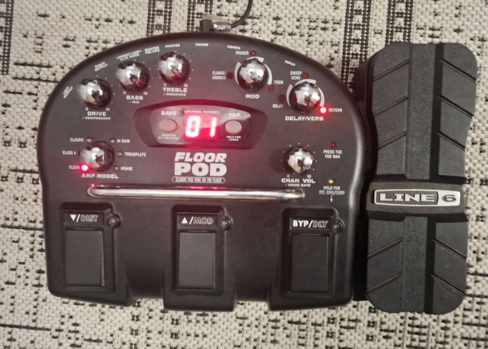 Гітарний процесор Line 6 POD Floor