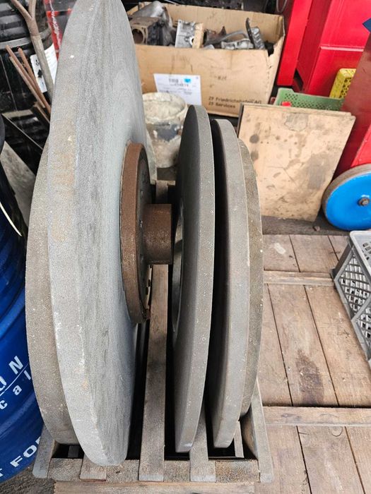 Máquina de Retificar Cambotas, ACESSÓRIOS INCLUÍDOS !!