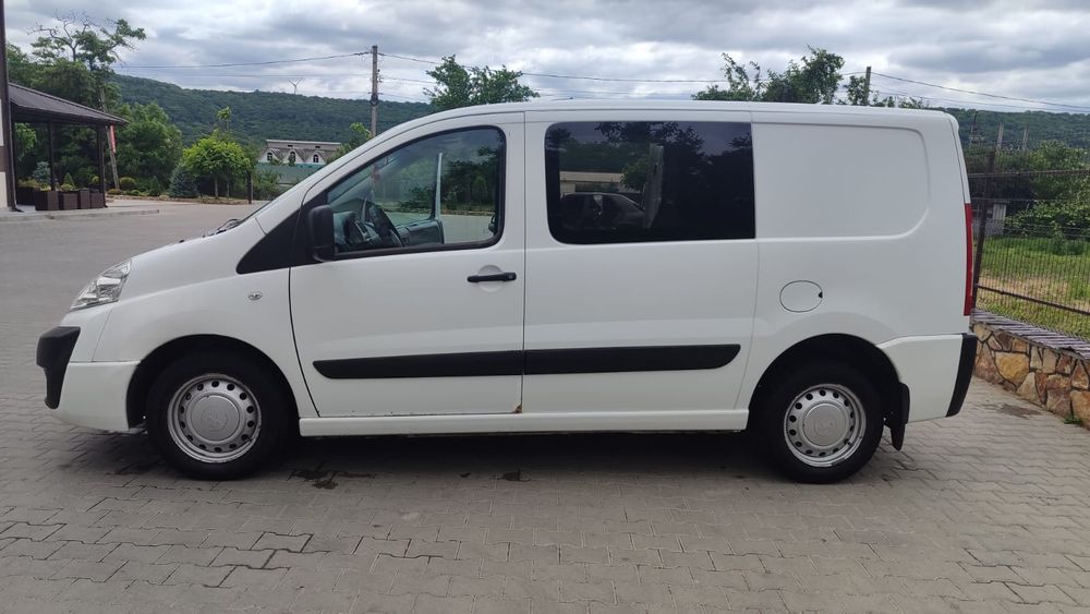 Пежо Експерт 2010 рік