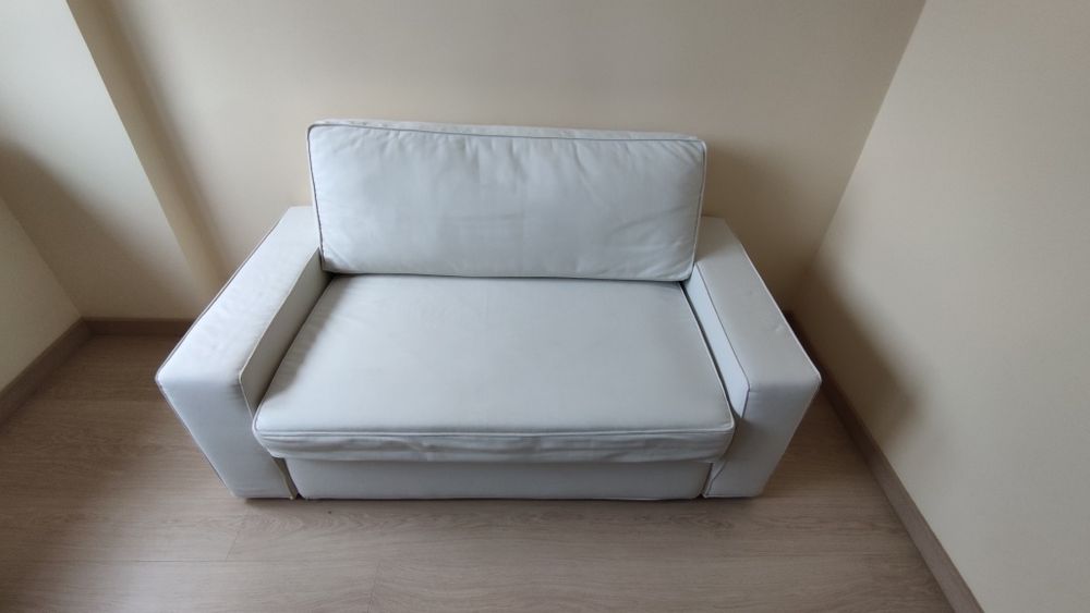 Kanapa rozkładana IKEA (2-osobowa) – Stan Bardzo Dobry!