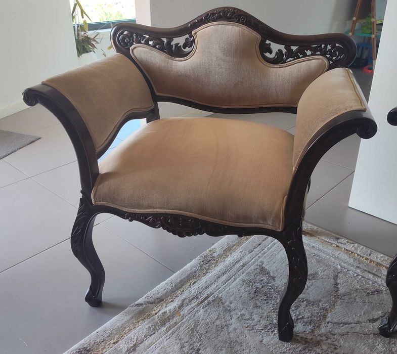 Conjunto de Sala Clássico Estilo Luís XV (Sofá + 2 Poltronas) - Guimarães