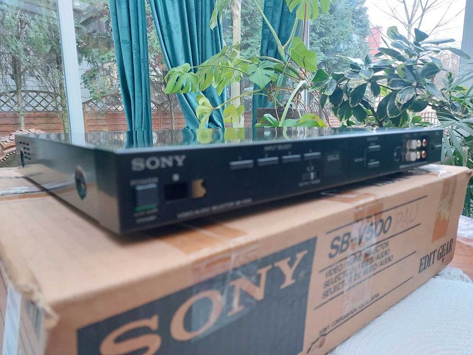 Sony video-audio selector SB-V500