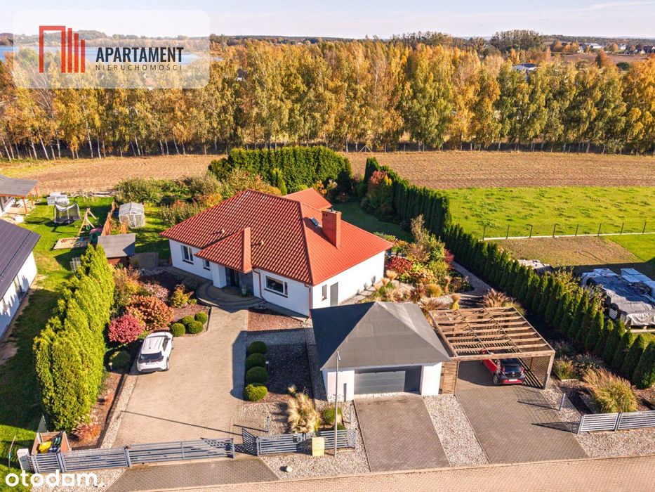 Parterowy dom, garaż, ogród, jezioro, Mazury