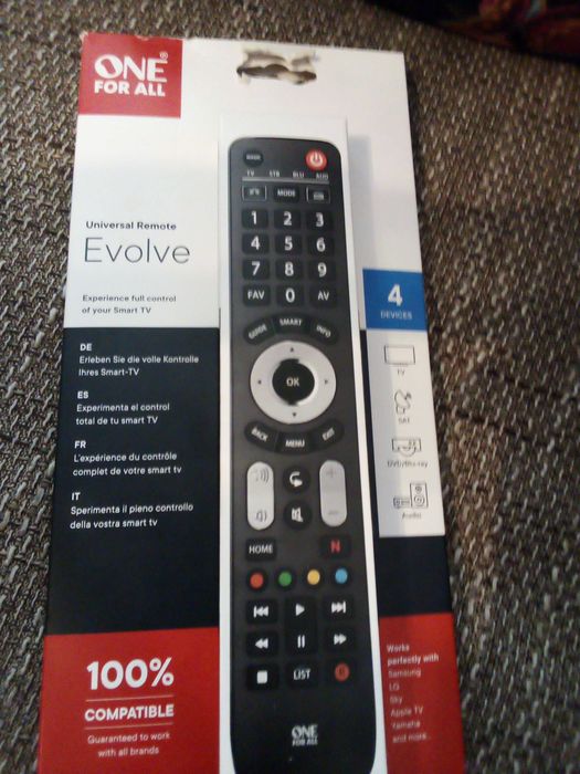 Sprzedam pilot uniwrsalny