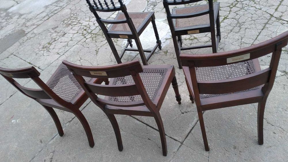Lote de Cadeiras antigas em palhinha
