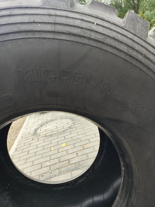 Para opon 525/65R20.5 173F 20PR MICHELIN X