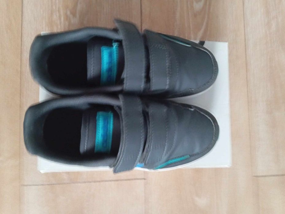 Sprzedam chłopięce buty Adidas