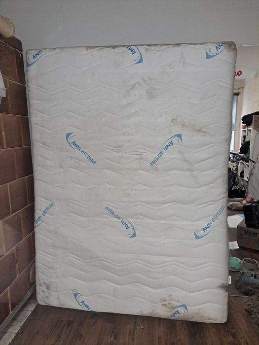 Oddam materac za darmo