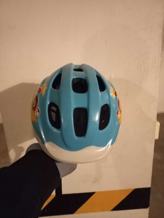 Kask rowerowy dziecięcy marki Decathlon