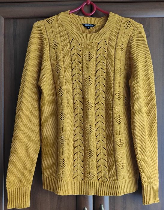 Musztardowy sweter damski zavanna