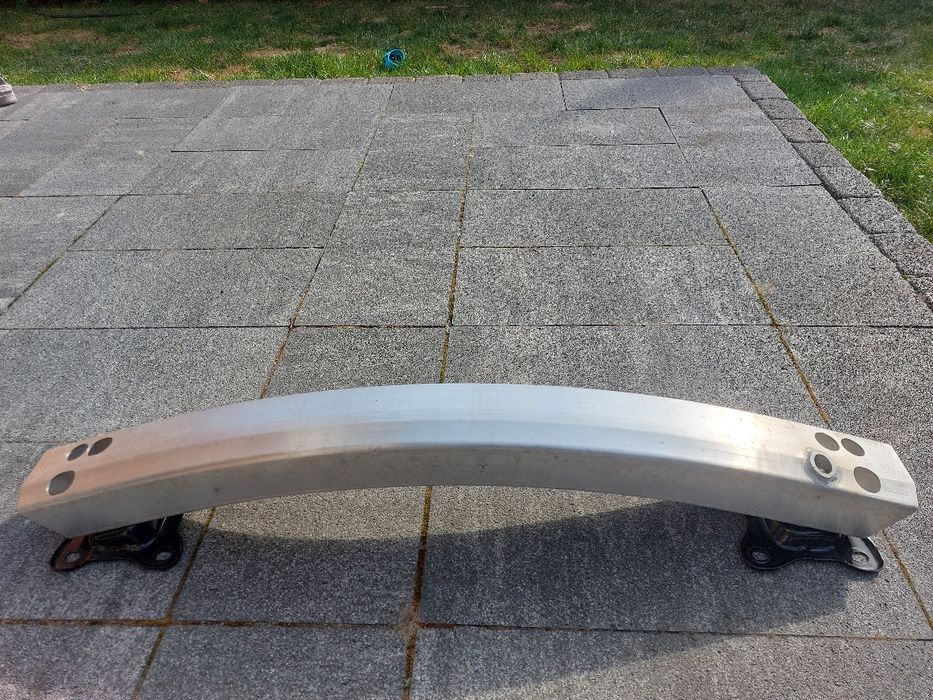 Tylna belka, wzmocnienie tesla y