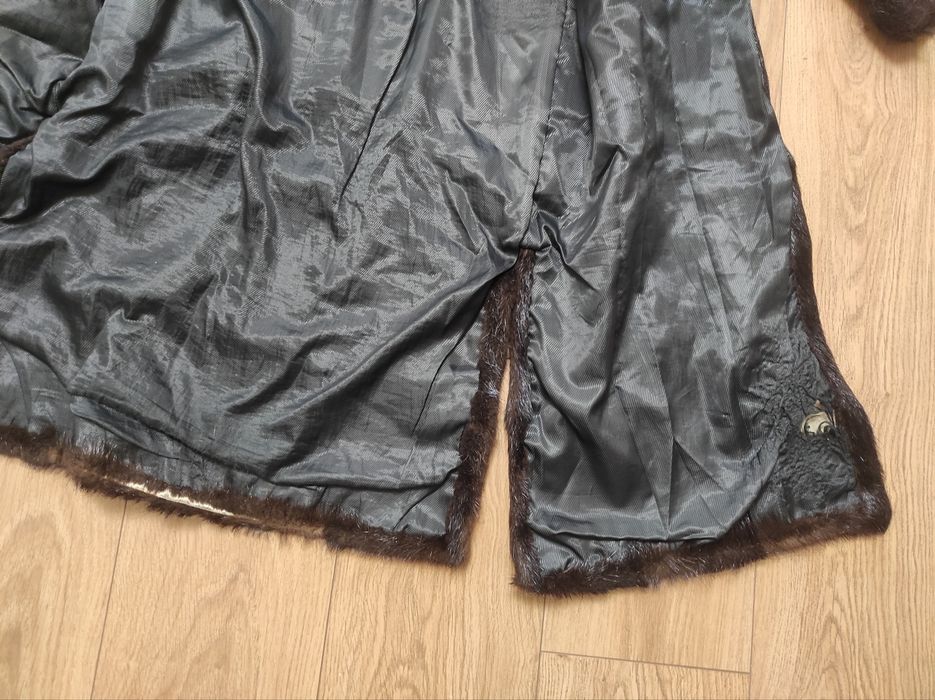 Шуба з нутріїї б/в потребує ремонту