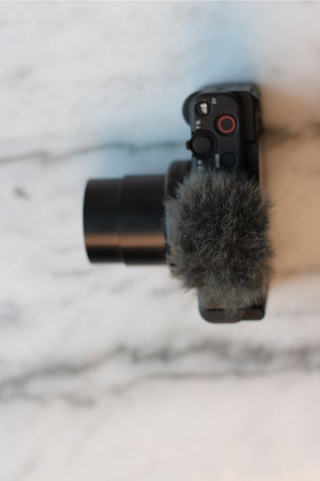 Sony ZV-1A – jak nowy, użyty raz, komplet pudełkowy + futerko