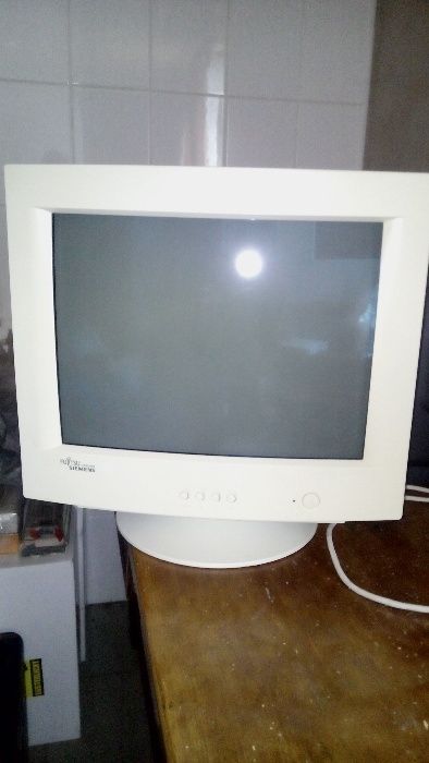 продам монитор