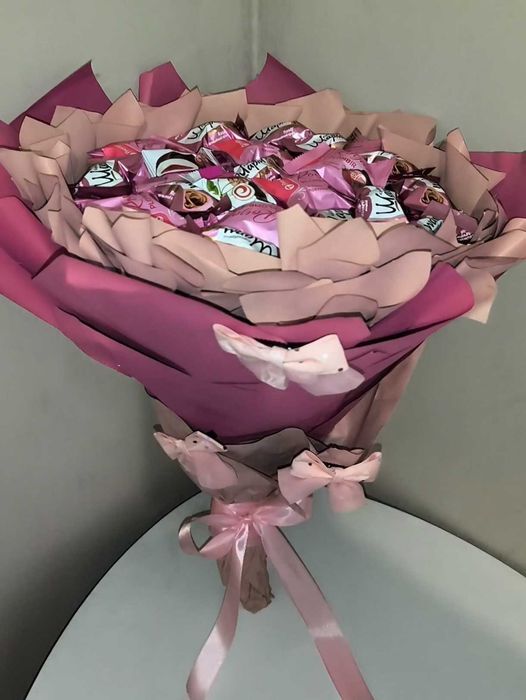 Букет з цукерок солодкий подарунок