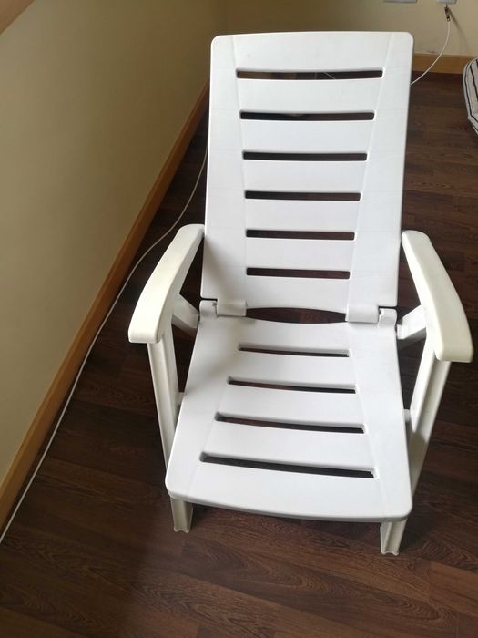 Cadeira de Jardim Plastico rigido branco