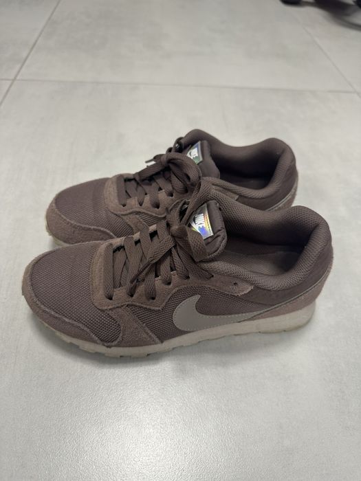 Кросівки Nike жіночі 36,5