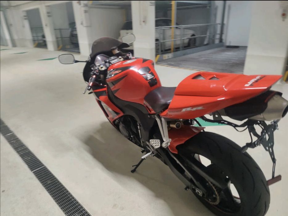 Honda Cbr 1000rr fireblade sc 57B