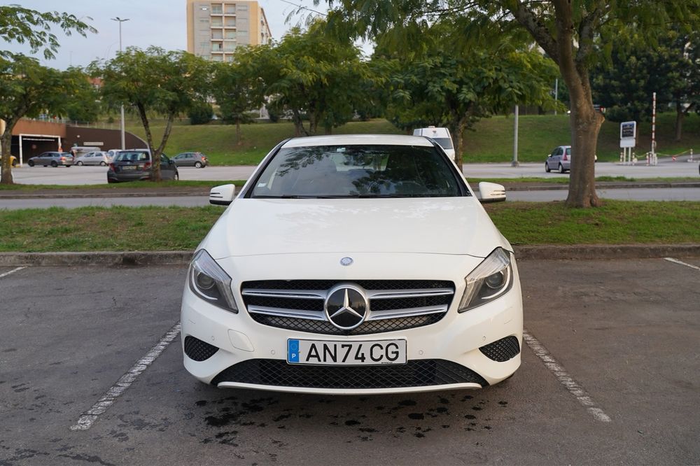 Carro Mercedes A200