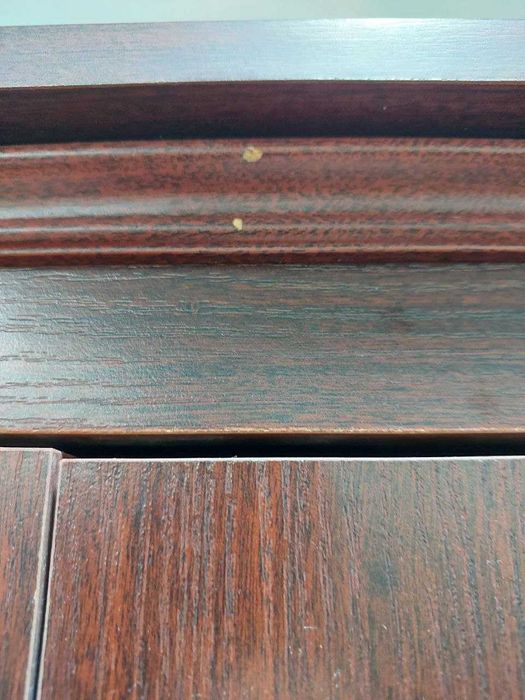 Стенка в комнату