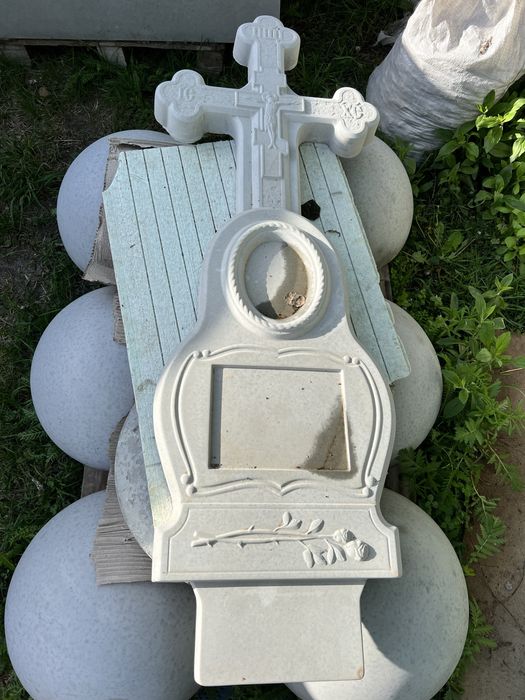 Протиусадочна плита, памятники, ритуальна плита, плита на могилу