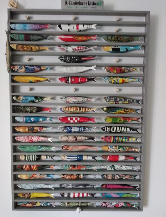 Estante expositor sardinhas bordalo pinheiro - personalizadas