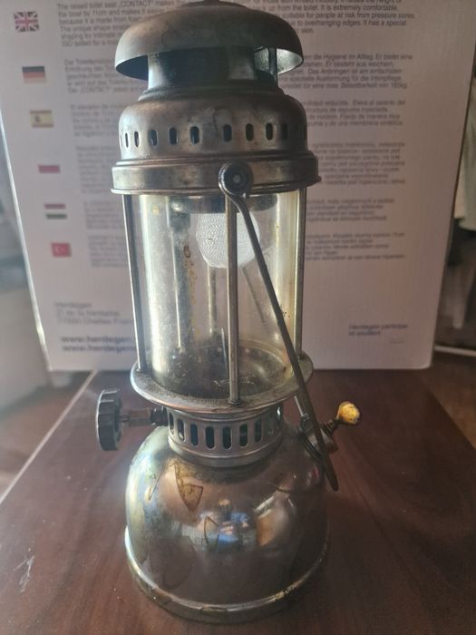 Lote de 3 Candeeiros Antigos / Lampiões (2 Lamparinas em Vidro + 1 Lampião a Pressão)
