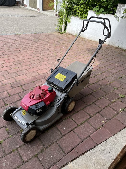 Kisarka spalonowa Honda z napędem
