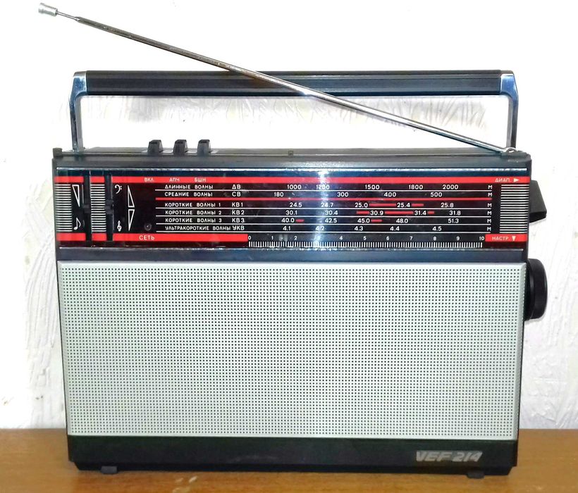 Радиоприемник ВЭФ-214 (VEF-214) состояние!