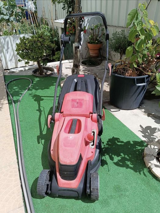 Maquina de cortar relva mo ki