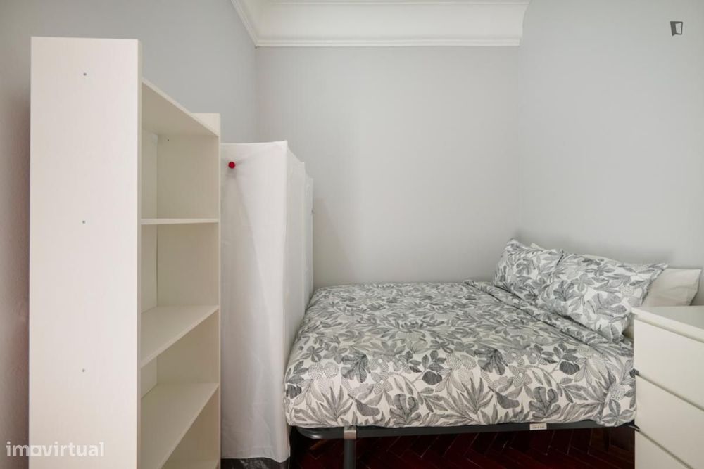 Quarto - localizado em Saldanha Lisbon