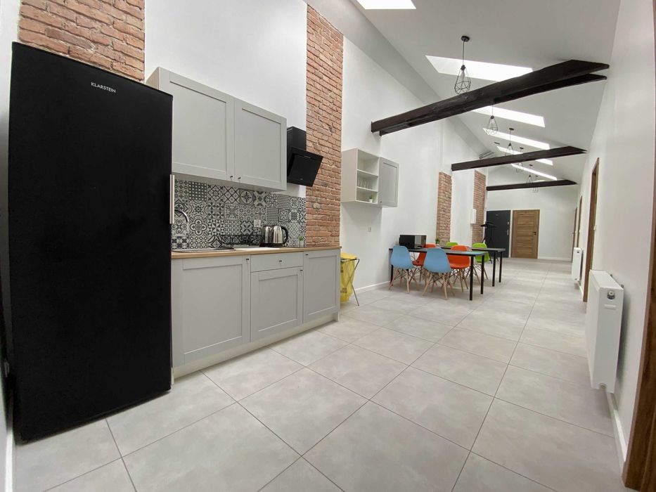 mieszkanie dla 12 osób (6 sypialni 2os) w centrum 750/msc/os