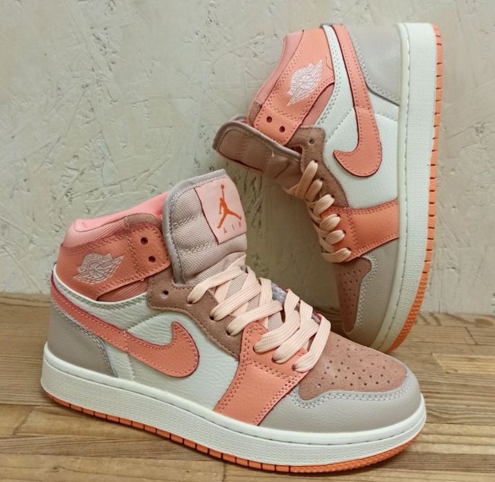 Nike Jordan кроссовки женские бежево оранжевые высокие натуральная кожа