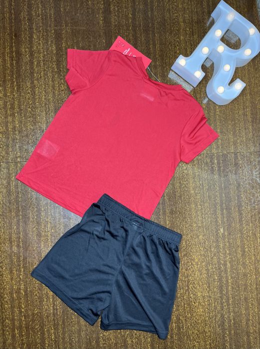 Дитяча футбольна форма костюм