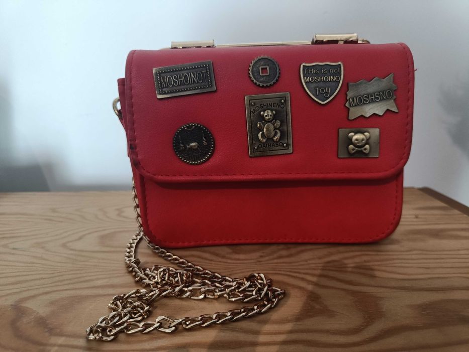 Bolsa Vermelha Feminina – Um Charme em Cada Detalhe!