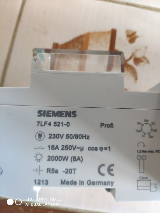 Siemens Timer Circuit Breaker 7LF4 521-0 ac230v 50/60 hz 2000w 8A64585196852609121