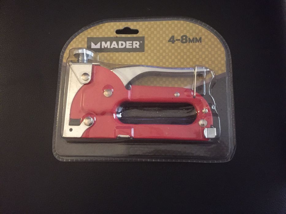 Maquina de agrafar NOVA