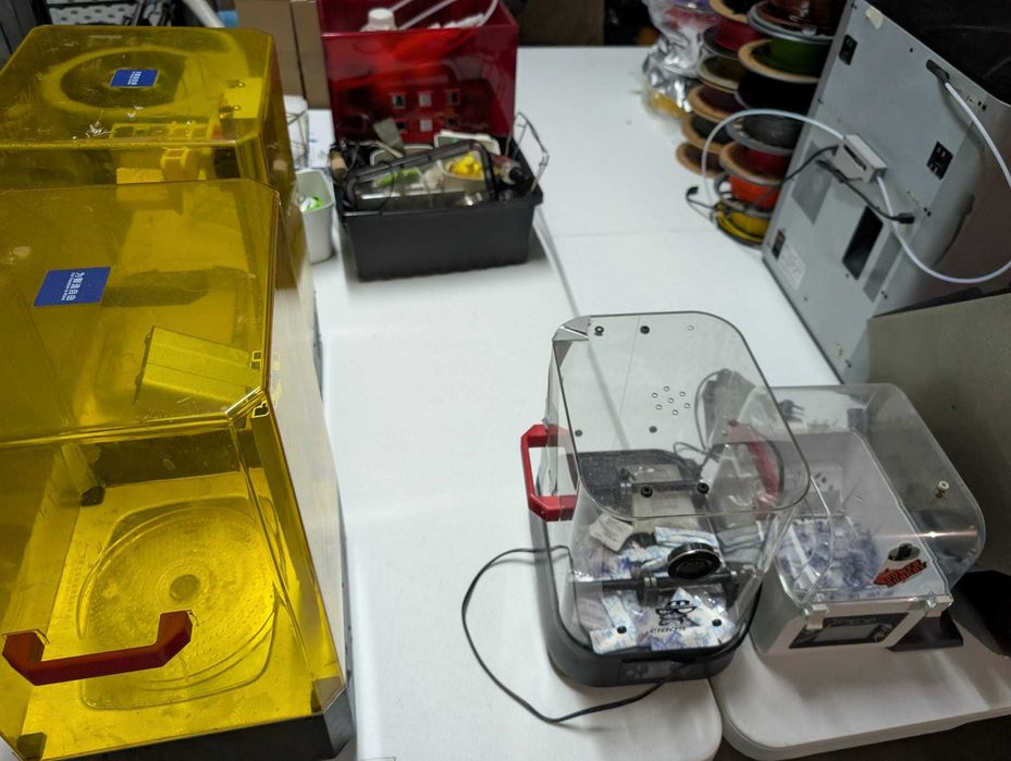 Lote impressão 3D: Bambu Lab X1 Carbon + AMS, Photon Mono X e mais