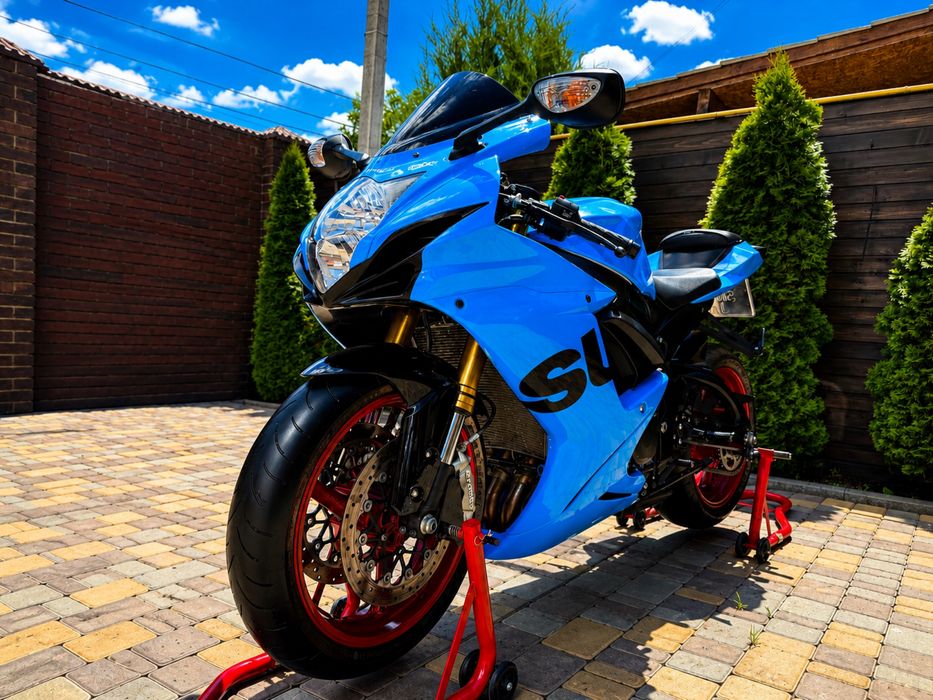 Мотоцикл suzuki gsx-r 750 2024 года