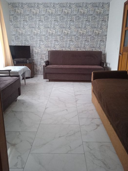 Центр 2к подобово світло  не вимикається