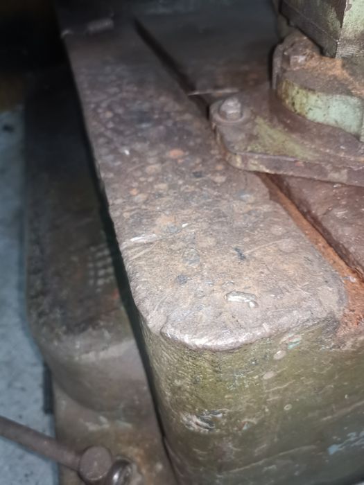 Радіально-свердлильний верстат