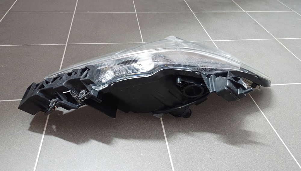 Mazda 5 lampa lewa Europa